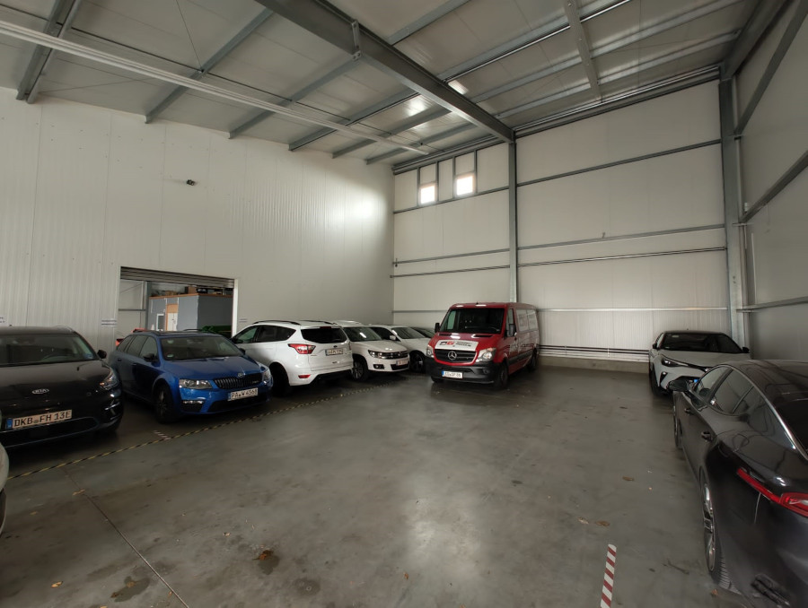 Parkplatz Hallenparkplatz